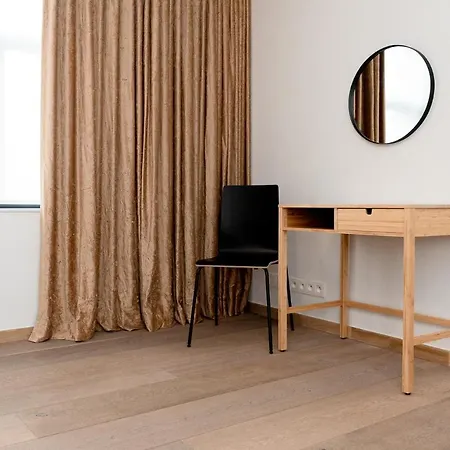 Apartment Boonuz Guesthouse, Luxe Duplex In Centrum Met Prive Lounge Terras En Ir Sauna *