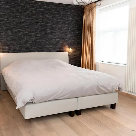 Boonuz Guesthouse, Luxe Duplex In Centrum Met Prive Lounge Terras En Ir Sauna