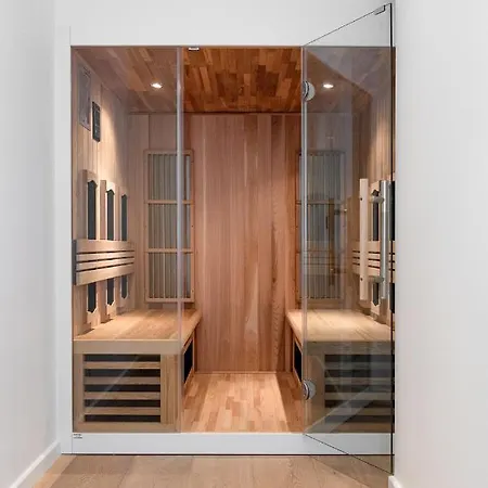 Boonuz Guesthouse, Luxe Duplex In Centrum Met Prive Lounge Terras En Ir Sauna Ypres