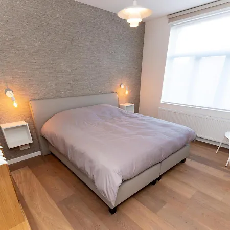 Apartment Boonuz Guesthouse, Luxe Duplex In Centrum Met Prive Lounge Terras En Ir Sauna *