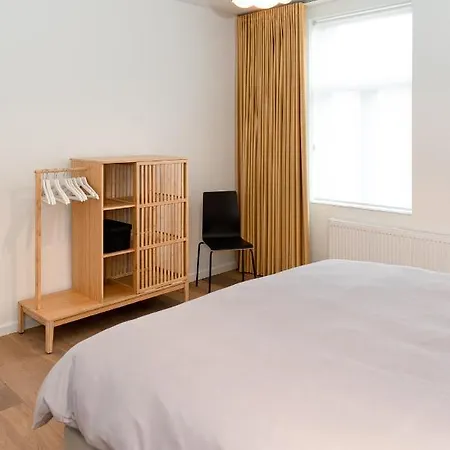 Boonuz Guesthouse, Luxe Duplex In Centrum Met Prive Lounge Terras En Ir Sauna Apartment Ypres