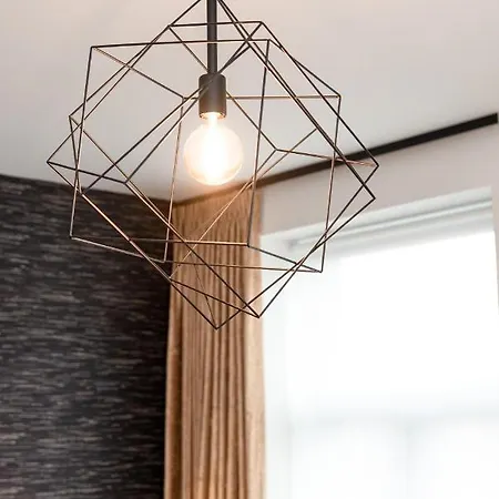 Boonuz Guesthouse, Luxe Duplex In Centrum Met Prive Lounge Terras En Ir Sauna